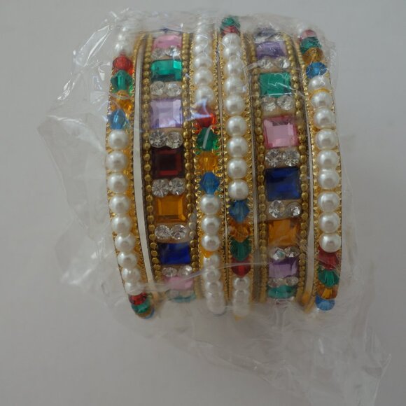 Beautiful Colorful Bangle set of 4 Bangles and 2 Broader Bangles Diameter 2.25" - Picture 11 of 11